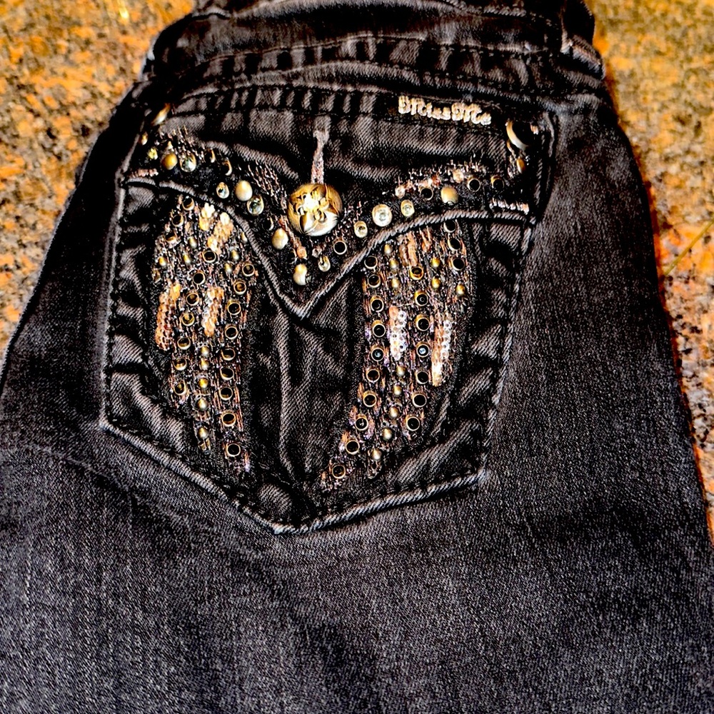 Signature miss me jeans skinny 26 inch like new beautiful excellent condition